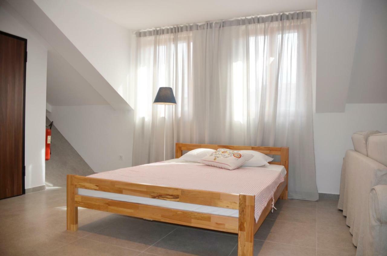 Buga Apartment In Center Of Mali Lošinj Екстериор снимка