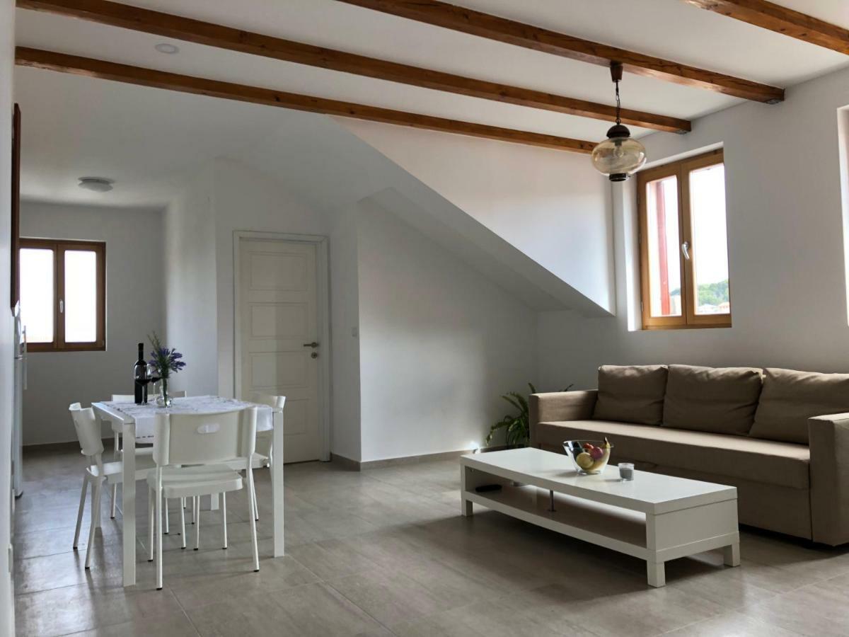 Buga Apartment In Center Of Mali Lošinj Екстериор снимка