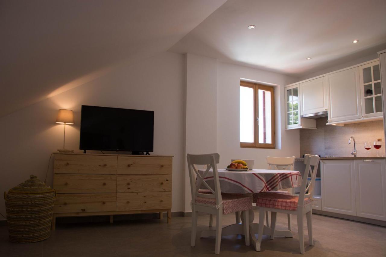 Buga Apartment In Center Of Mali Lošinj Екстериор снимка